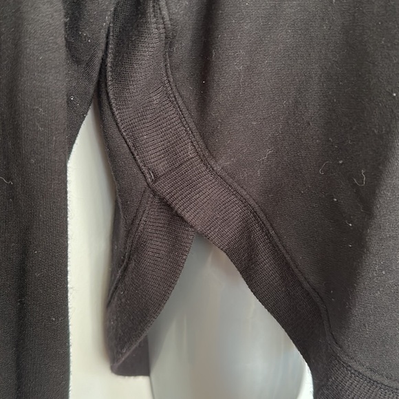 Sweatshirt - Picture 2 of 4